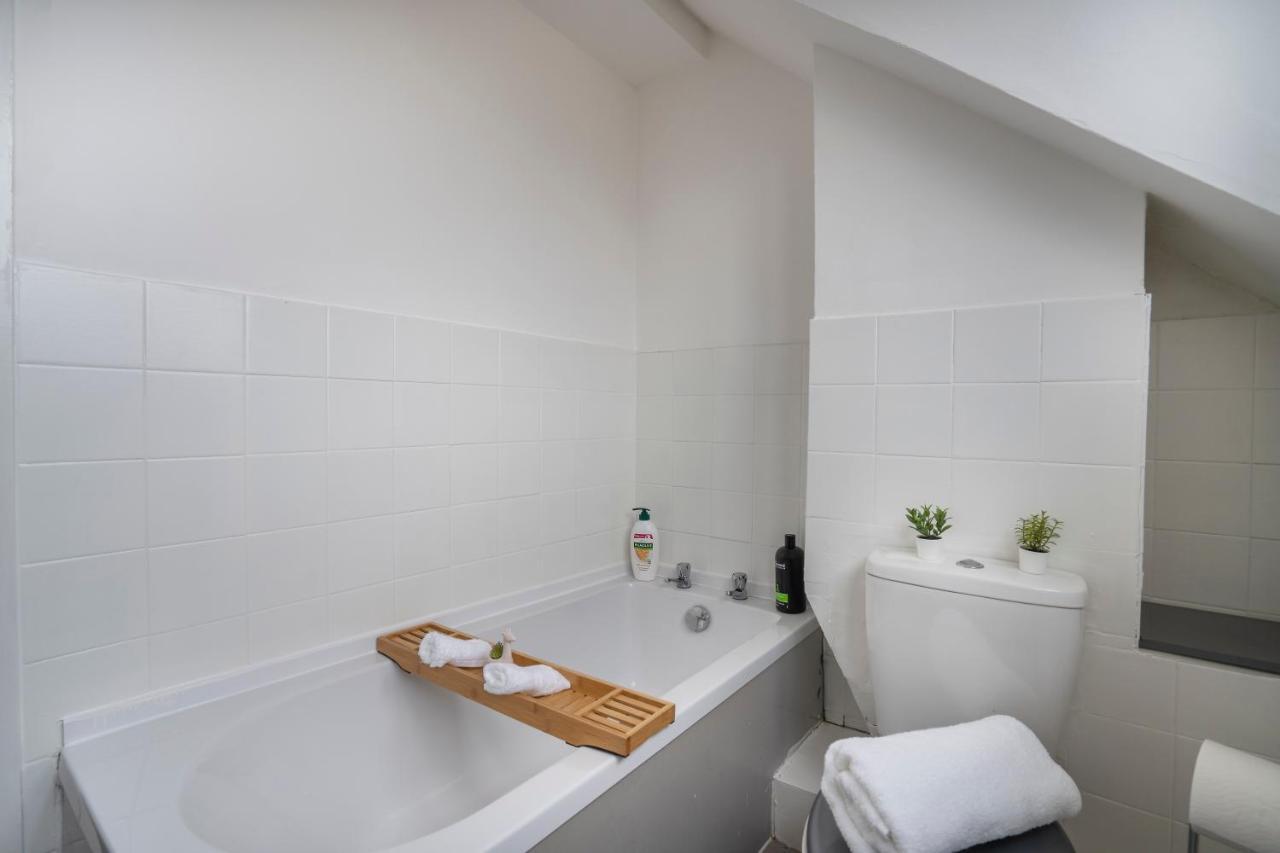Quiet Neighborhood-Free Parking Apartment Blackpool Ngoại thất bức ảnh