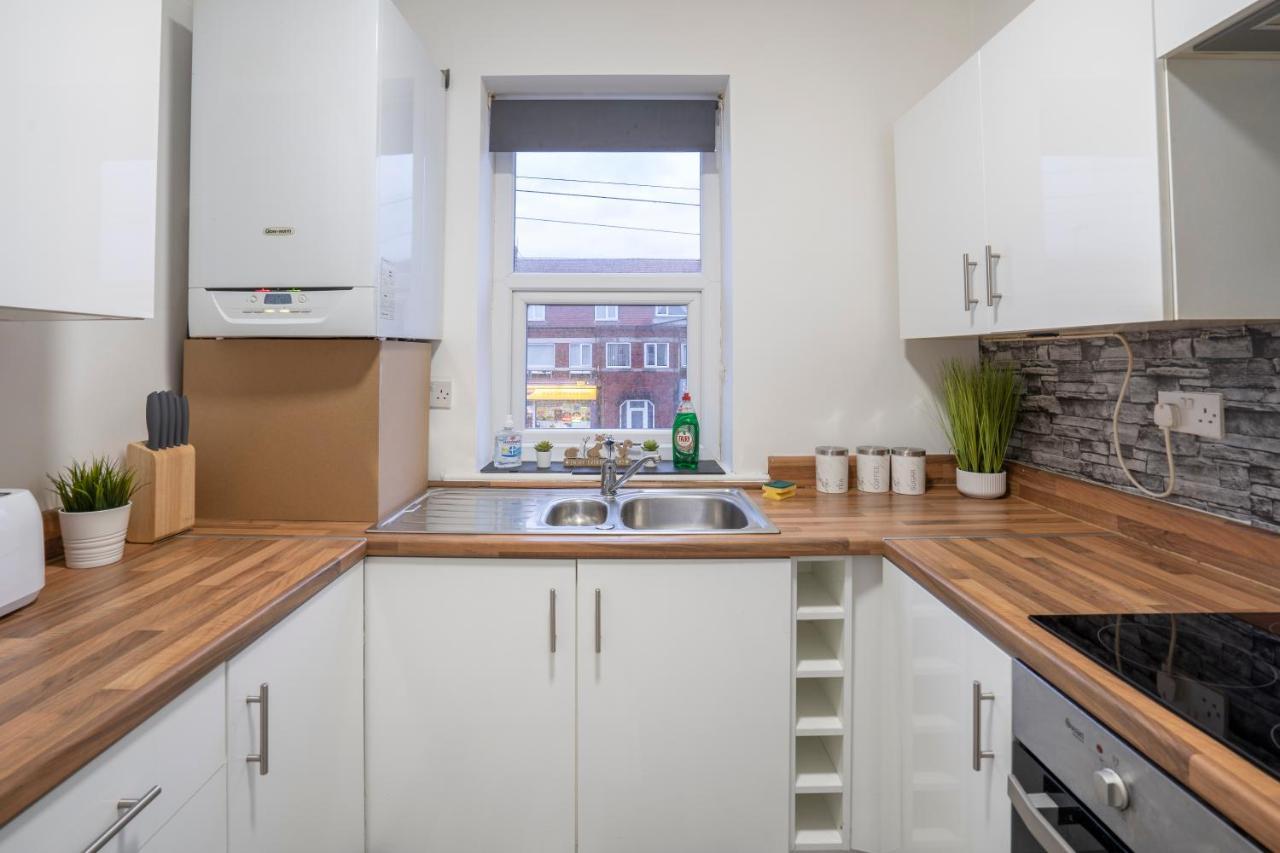 Quiet Neighborhood-Free Parking Apartment Blackpool Ngoại thất bức ảnh